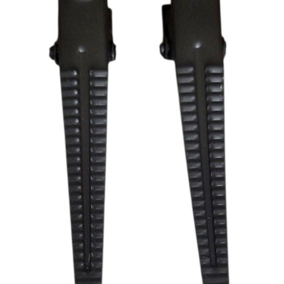 Valentino Beauty Black Enamel Hair Clips GWP - Picture 3 of 3